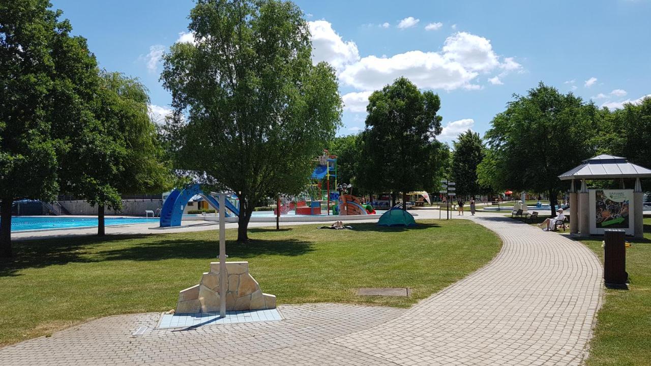 Zafír Sziget Apartman Sárvár Exterior foto