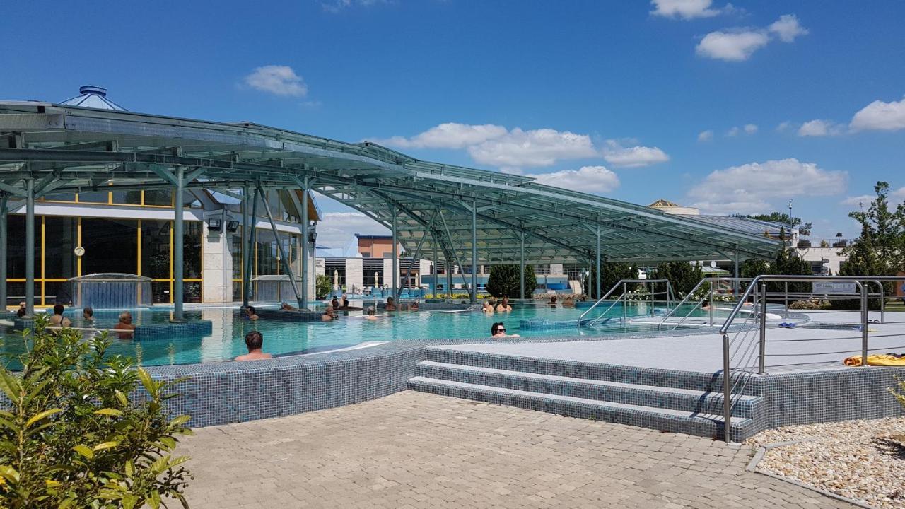 Zafír Sziget Apartman Sárvár Exterior foto