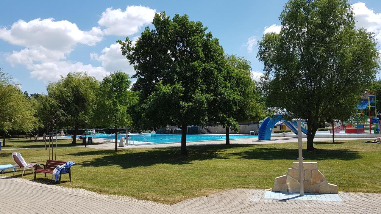 Zafír Sziget Apartman Sárvár Exterior foto